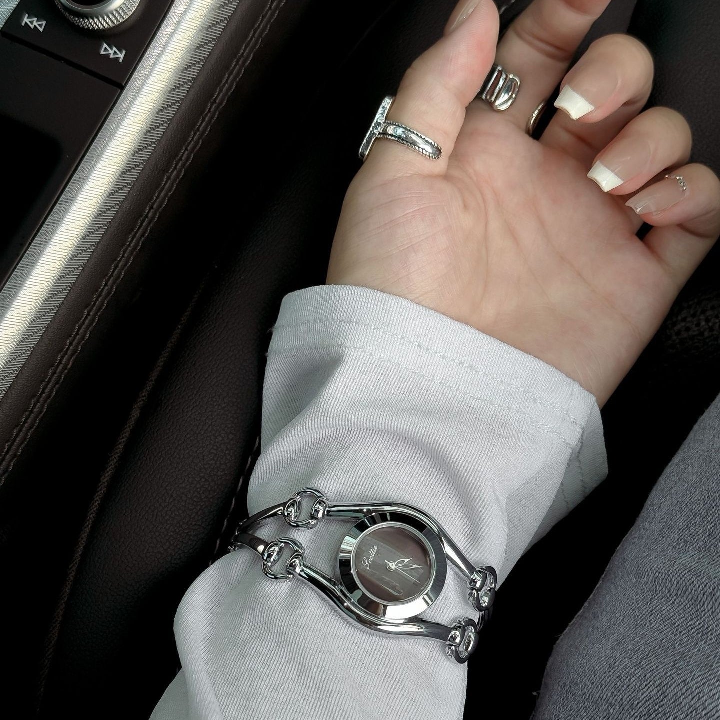 Serene Aura – Where Style Meets Serenity